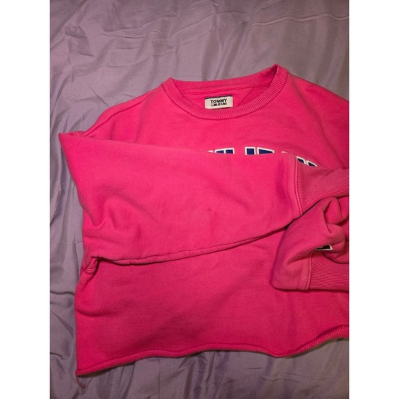 Tommy Jeans Cropped Sweatshirt Pink Blue College Logo Top - Picture 8 of 8